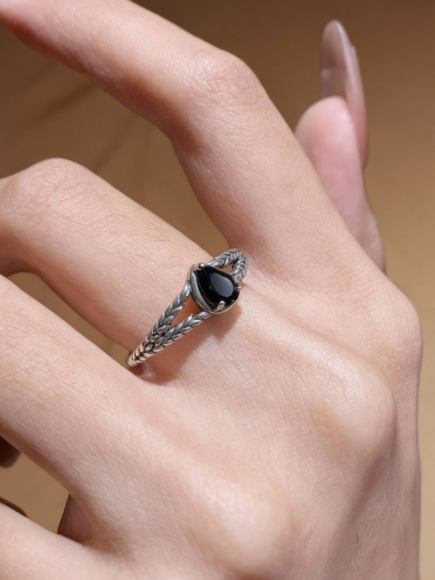 S925 silver ring with deep black spinel gemstone