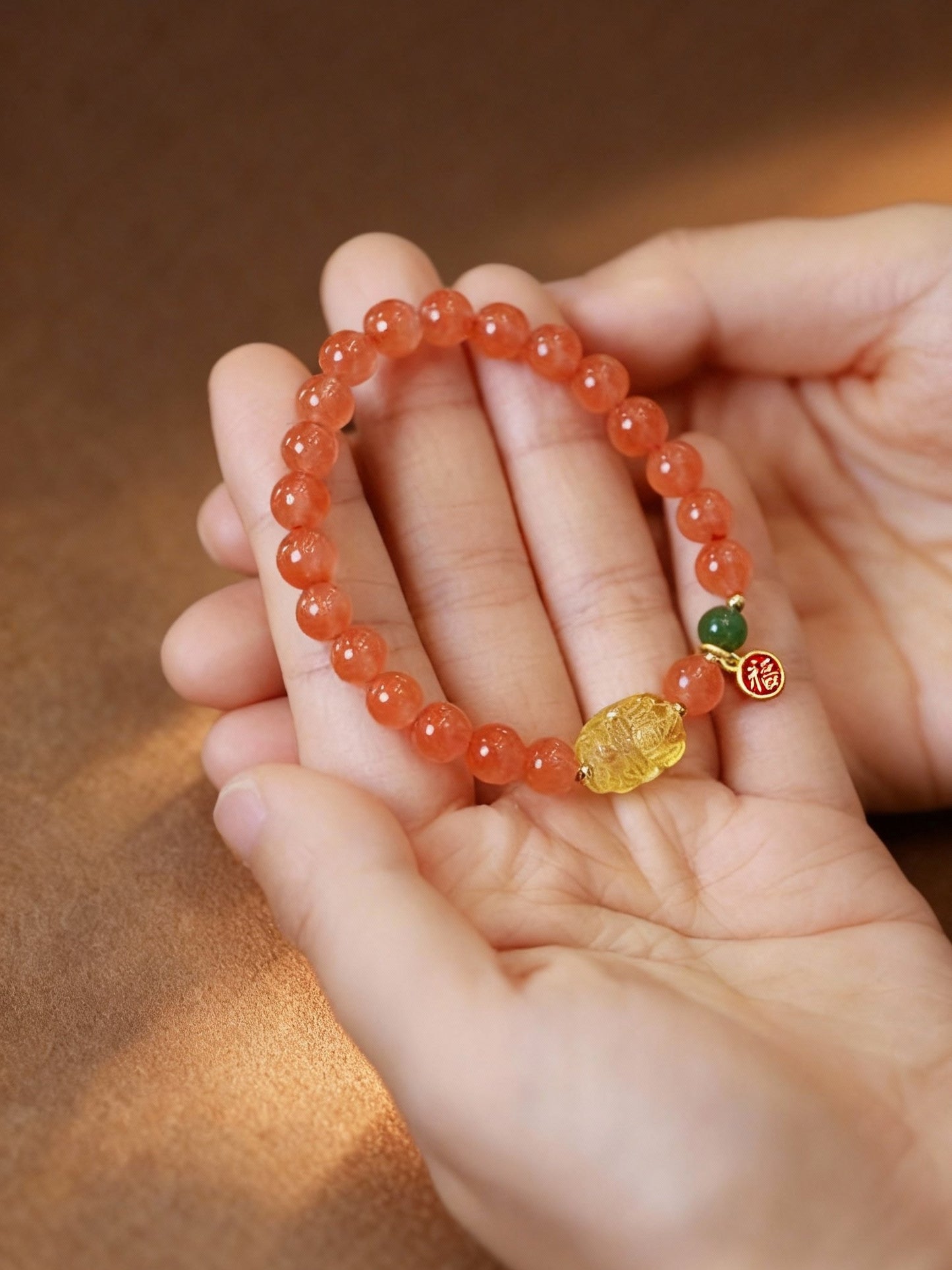 Red nanhong agate and amber Pixiu wealth bracelet
