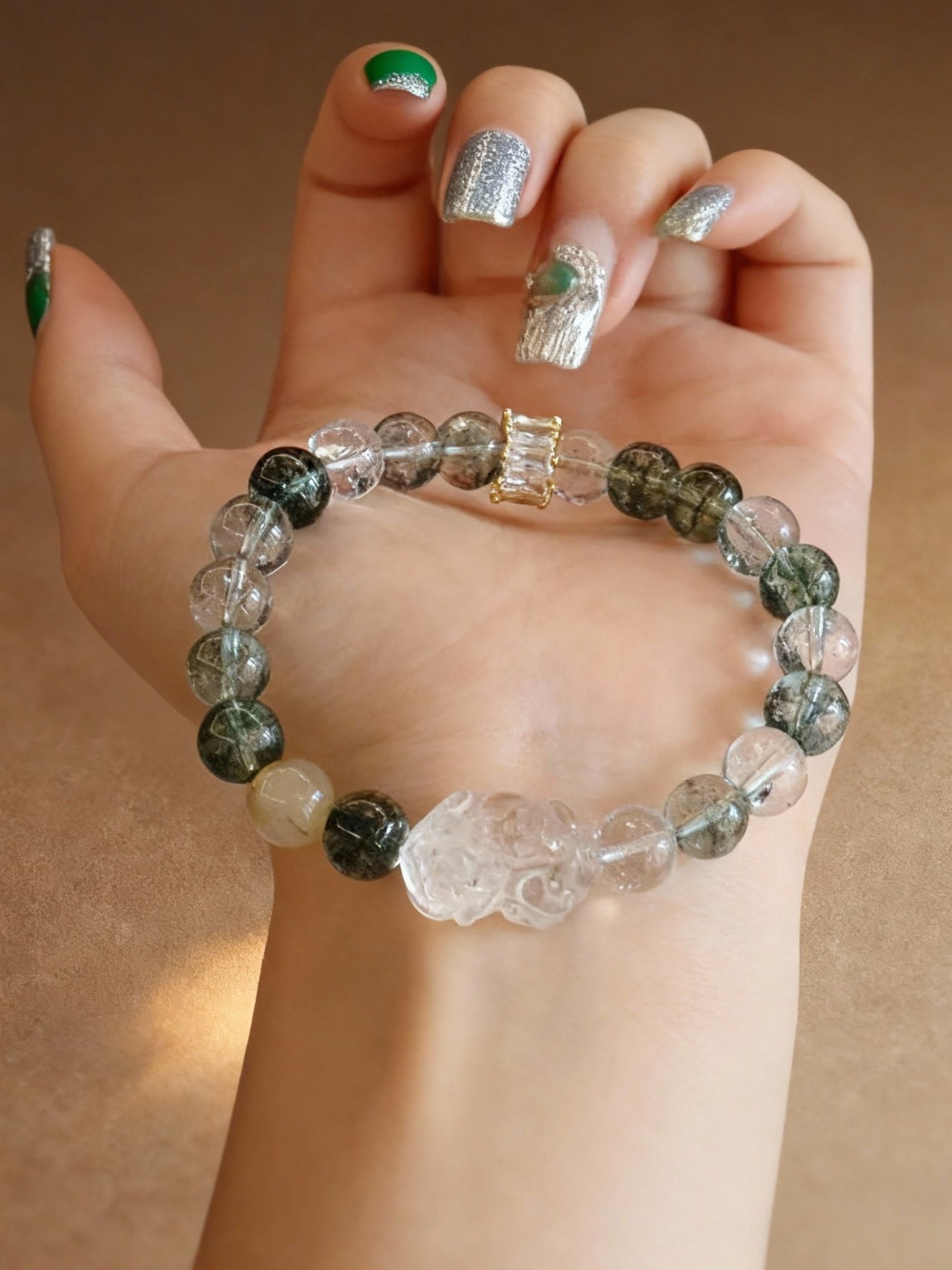 Green phantom quartz bracelet with carved jade Pixiu pendant