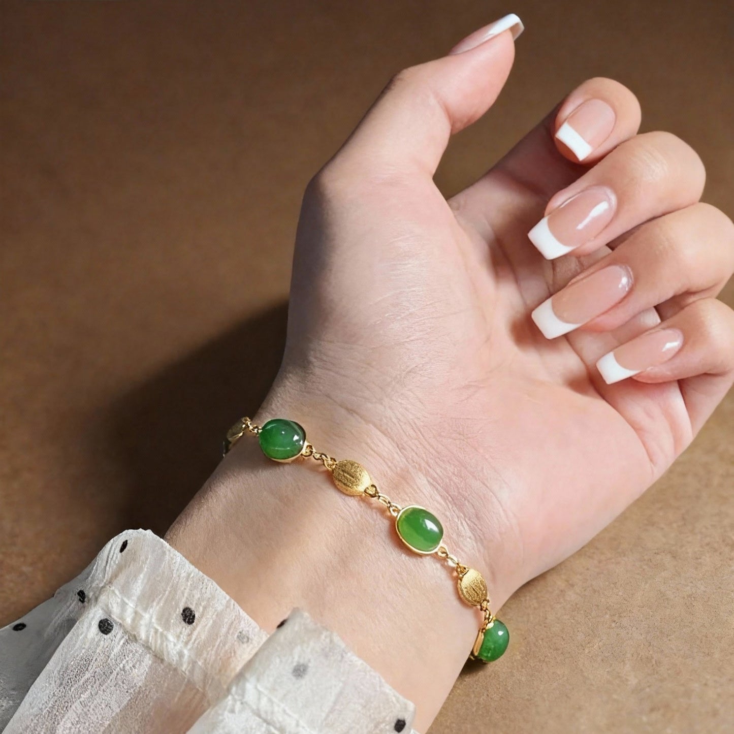 Natural jade bracelet with classic nephrite beads